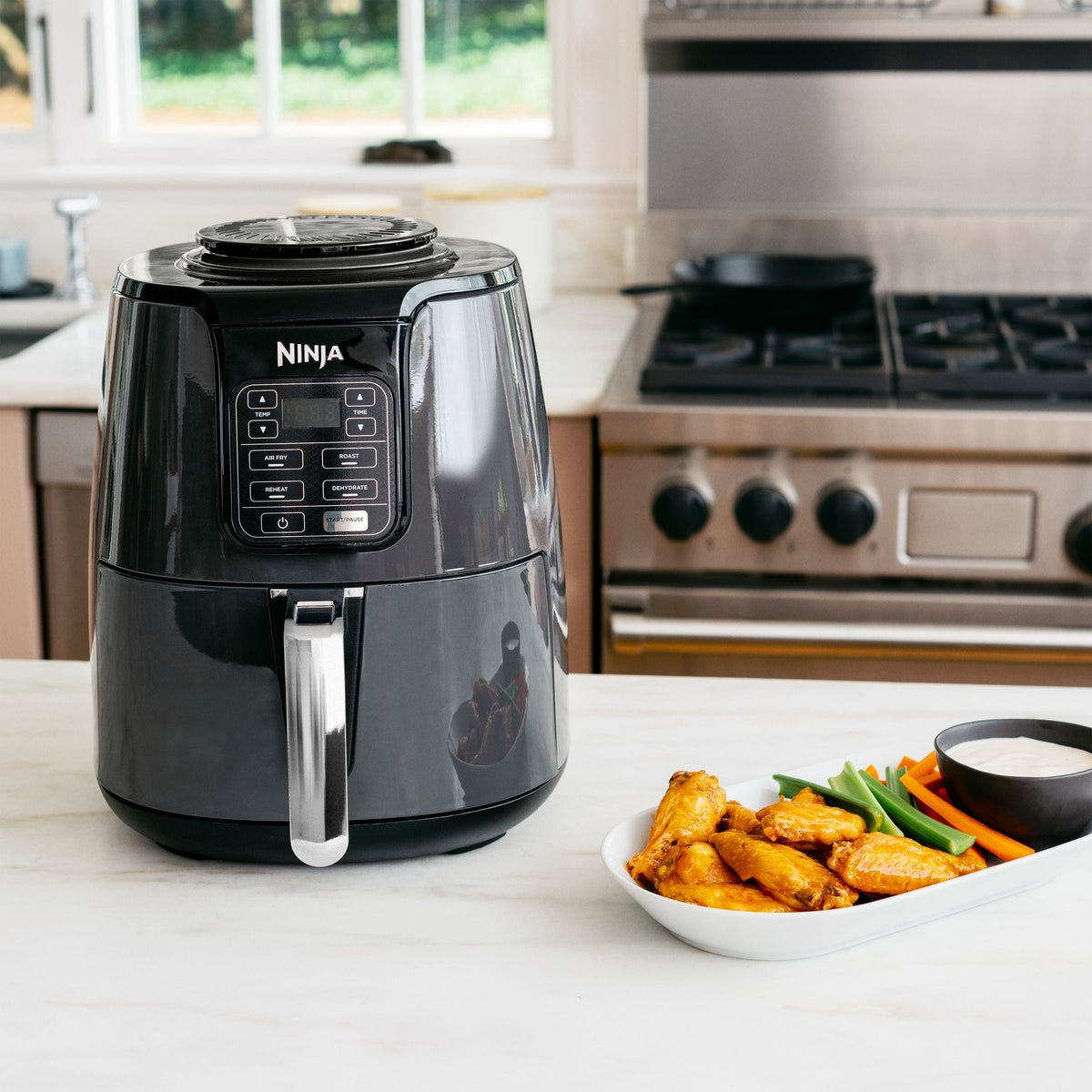 Single Basket Non-Stick Air Fryer, 5 Functions, 4-qt U2D0 - product image 8
